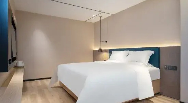 Люкс Luxury Chaoman Hotel -Guangzhou Shijing City Plaza Xiaoping Subway Station