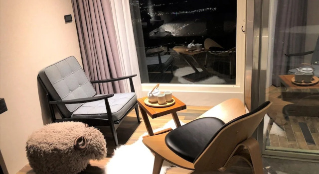 Grand Doppel Zimmer 1 Schlafzimmer mit Balkon und mit Meerblick Something Easy Inn