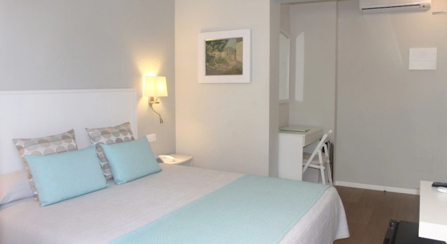 Двухместный номер Economy с балконом Hotel Creta Paguera