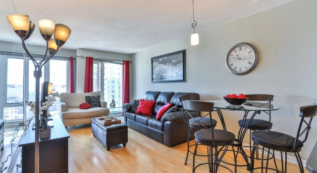 Entertainment District Modern Condo, Varaa Hotelli Toronto 