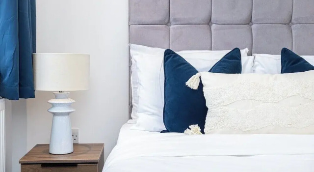 Elegant Three-bed Marylebone Flat Near Oxford Circus!, Забронировать Отель Лондон Большой Лондон, рядом с Театр New Diorama