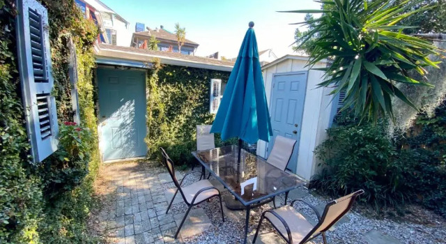 Апартаменты Antonine Apartment Upper Garden District
