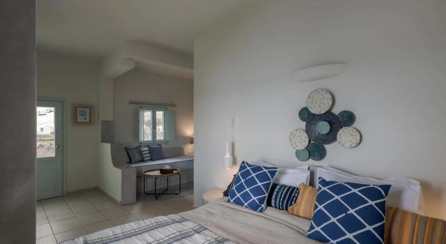 Blue Dolphins Apartments & Suites