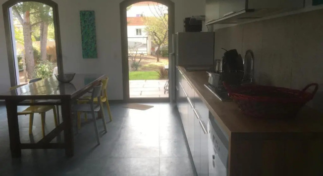 Maison neuve + piscine dans parc arboré proche mer