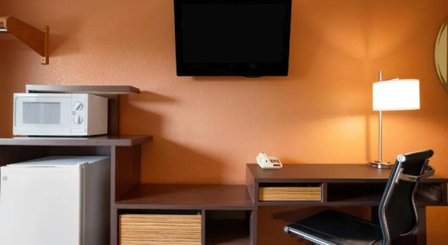 Двухместный номер Standard Super 8 by Wyndham Fairview Heights-St. Louis