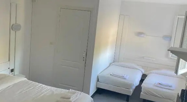 Номер Standard Hotel du Centre Lucé Chartres