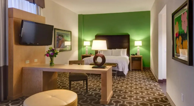 NONSMOKING номер Hampton Inn & Suites New Orleans Downtown French Quarter Area