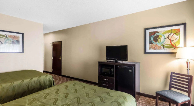Четырёхместный номер Standard Quality Inn & Suites - Granbury