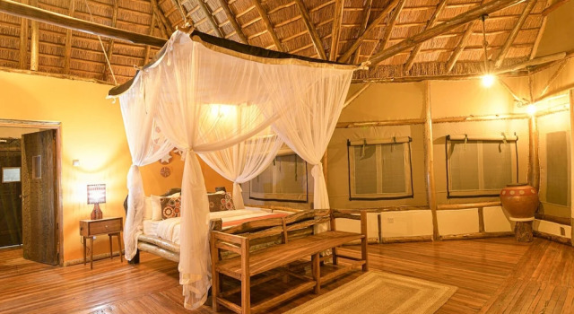 Aardvark Safari Lodge, Book Hotel Western Uganda National Parks Western Uganda