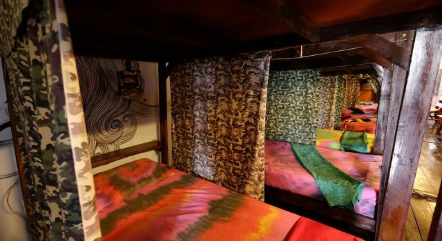 Peacock Hostel, Забронировать Хостел Ланта-Яй Ко Ланта