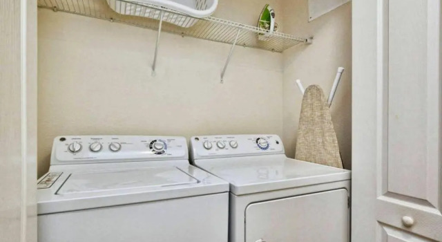 Коттедж ORLANDO-DISNEY - ENTIRE HOME - 4BD, 3 Baths, WiFi, Private Pool