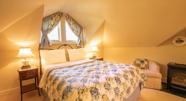 Номер Standard Amethyst Inn