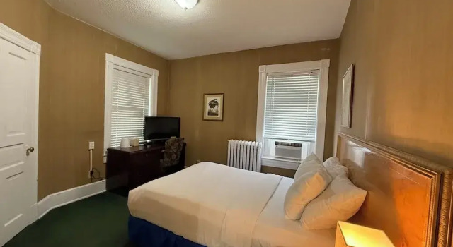 Двухместный номер Standard Windsor Inn Hotel