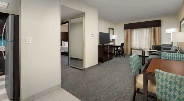 Люкс Hampton Inn & Suites Alpharetta-Windward