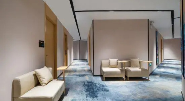 No.8 Season Hotel (Shenzhen University Yuehai Campus Branch), Rezerwuj Hotel Hotele w Shenzhen z parkingiem, Parking