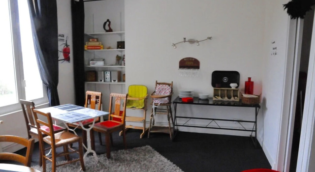 Les Sous Bois, Book Hotel  