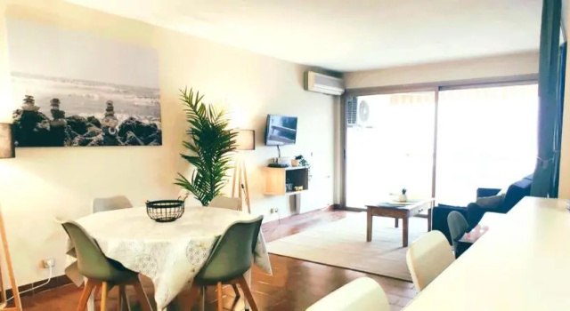 Grand Studio Azur Avec Terrasse - Vieil Antibes