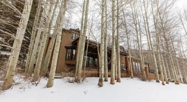 Sunburst Duplex with Private Hot Tub on the Back Deck by RedAwning, Забронировать Отель Вейл Roosevelt National Forest