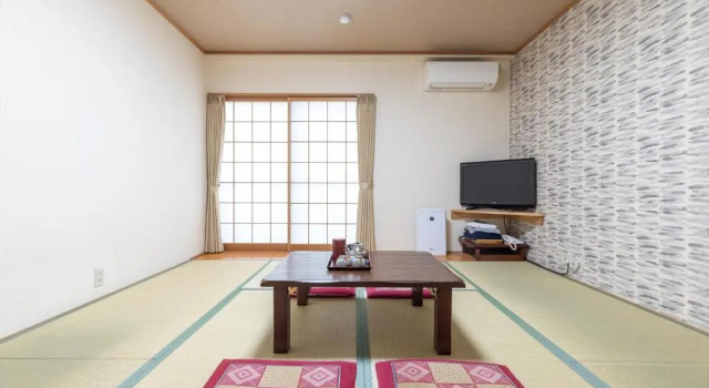 Четырёхместный номер Standard Business Ryokan Akashiya Annex