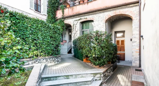Garden House, Prenota Appartamento Como Como