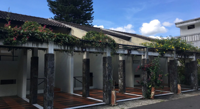 éL Hotel Kartika Wijaya Batu, Κράτηση Ξενοδοχείο Batu East Java
