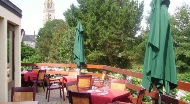 Hostellerie des Enclos, Rezerwuj Hotel Lampaul-Guimiliau Bretania