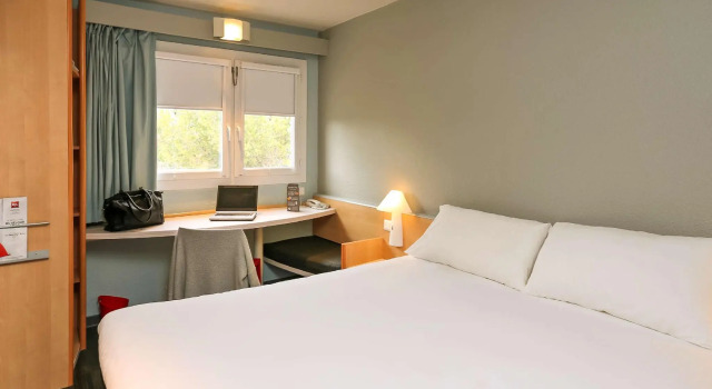Standart çift kişilik oda ibis Nîmes Ouest