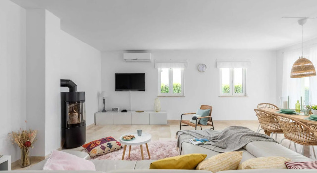 Holiday House Josephine, Varaa Hotelli Hotellit Kvarner Islands uima-altaalla, Uima-allas