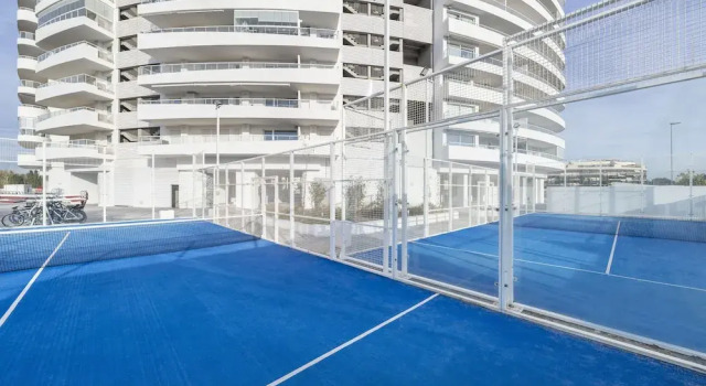 Gran Canet 2BR - Sea Views, Pools & Gym
