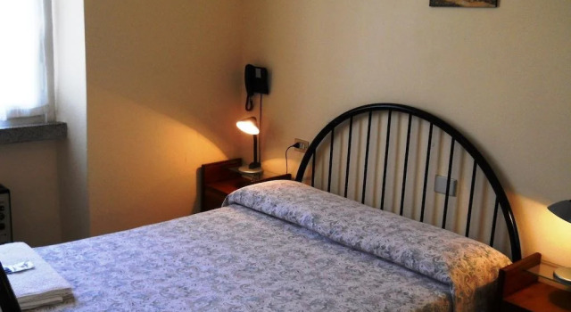 Albergo Rosa, Buchen Sie Hotel Carenno 