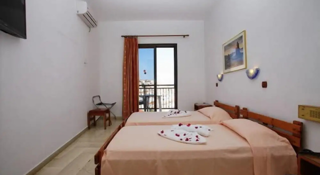 Двухместный номер Standard с балконом и с видом на море Denise Hotel