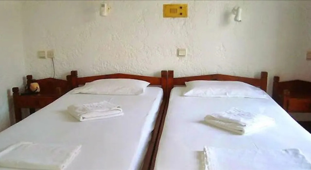 Одноместный номер Standard с балконом Sunlight Hotel