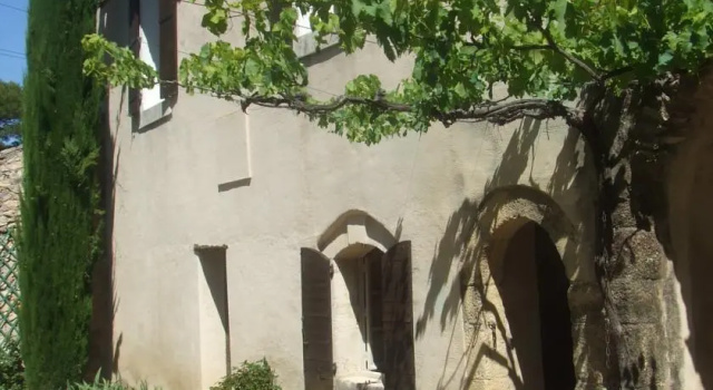 Holiday Home Des Borrys, Rezervasyon Daire Luberon otoparklı oteller, Otopark