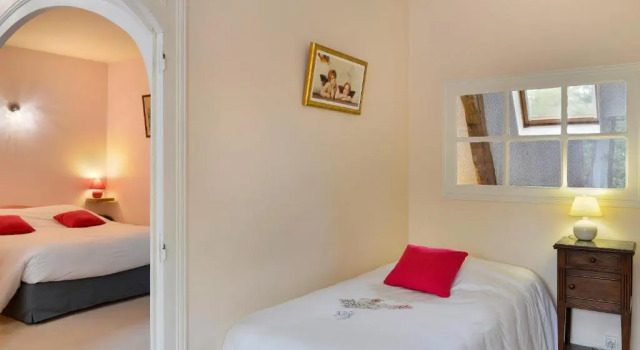 Семейный номер Standard Logis Manoir De La Giraudière