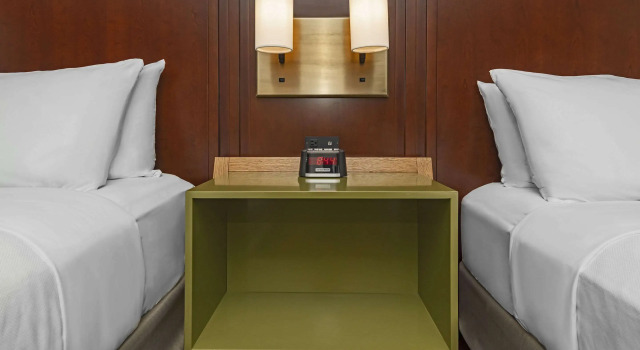Четырёхместный номер Standard Comfort Inn Cambridge - Highway 401