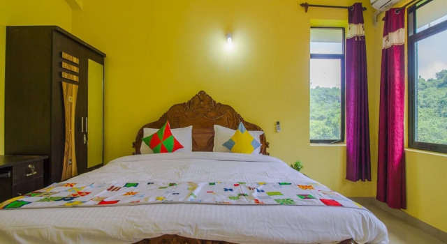 Oyo 18352 Elegant Cottege,Porvorim Goa, Забронировать Отель Альто-де-Порворим Северный Гоа, рядом с Торговый центр Mall De Goa