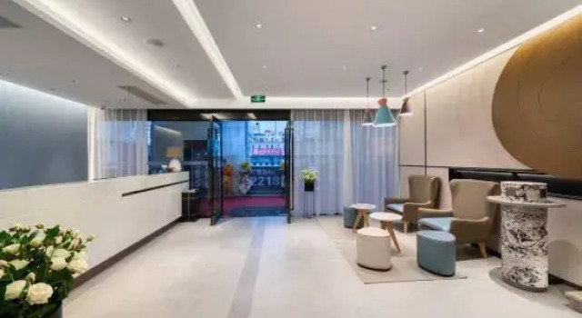 Homeinn · neo (Huzhou New World Trade Center Yishang Street), Prenota Hotel Huzhou Zhejiang