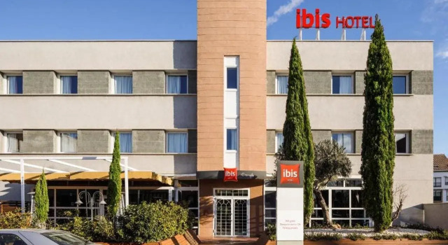 ibis Granada