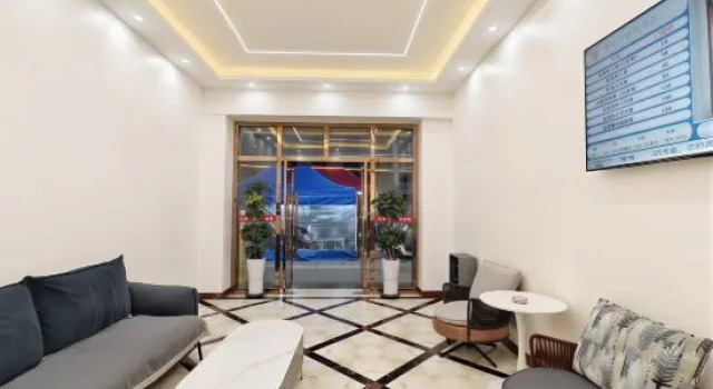 NuanyangHotel, Rezerwuj Hotel Hotele w Qujing z parkingiem, Parking