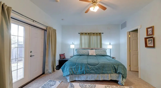 Коттедж Spacious Grants Pass Home w/ Hot Tub & River Views