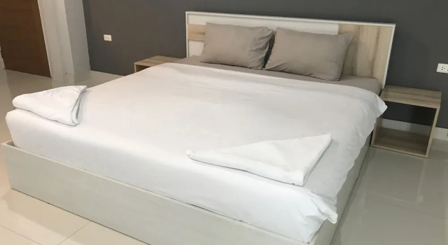 Студия Deluxe с балконом Ploen Ploen Residence