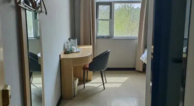 Семейный номер Standard GreenTree Inn Beijing Tonzhou Maju Bridge No.2 Express Hotel