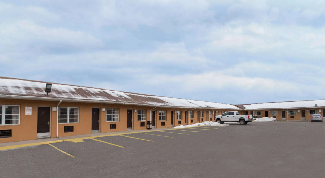 Travelodge by Wyndham Jersey City