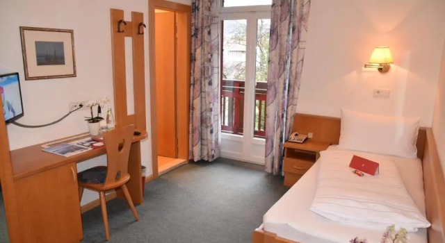 Одноместный номер Standard с видом на сад Angerburg Blumenhotel