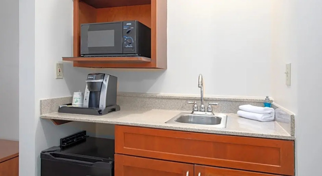 Двухместный люкс c 1 комнатой Holiday Inn & Suites Goodyear - West Phoenix Area by IHG