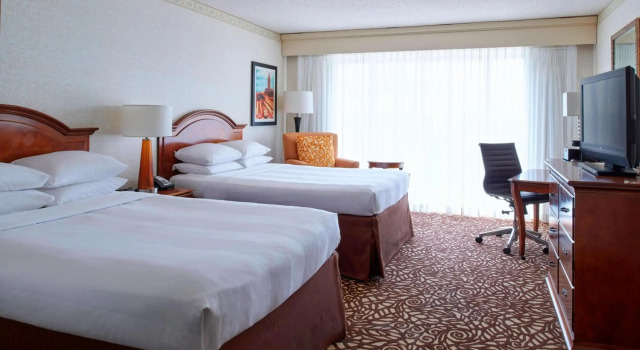 Milwaukee Marriott West, Book Hotel Waukesha Wisconsin