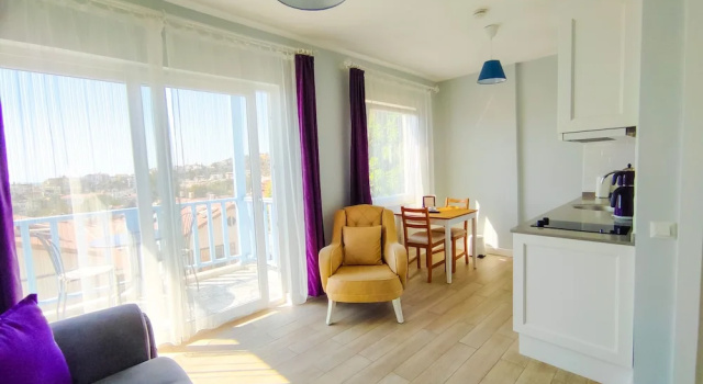 Полулюкс с балконом Mavi Kiyi Suites