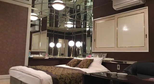 Номер Standard Hotel KBC (Love Hotel)