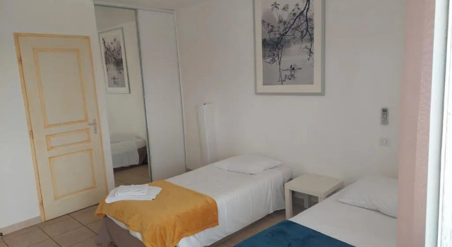 Номер Standard Logis hôtel restaurant Le clos saint loup