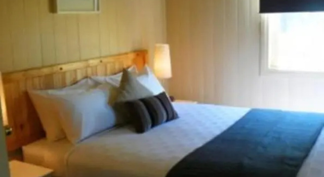 Коттедж с 2 комнатами Cypress Ridge Cottages